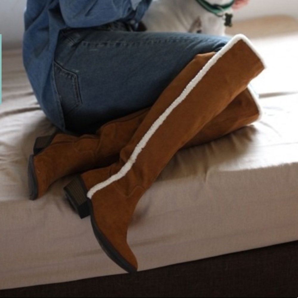Brown suede Sherpa lined tall boots